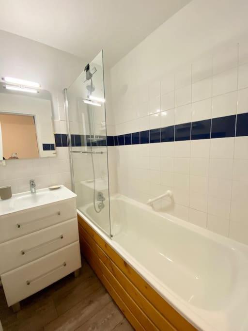 Studio Entre Mer Et Dunes Avec Balcon Vue Laterale Mer 50M Plage Pour 3 Pers Wifi Menage Compris Fort-Mahon-Plage Ngoại thất bức ảnh