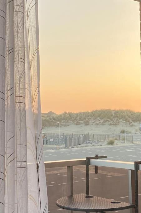 Studio Entre Mer Et Dunes Avec Balcon Vue Laterale Mer 50M Plage Pour 3 Pers Wifi Menage Compris Fort-Mahon-Plage Ngoại thất bức ảnh